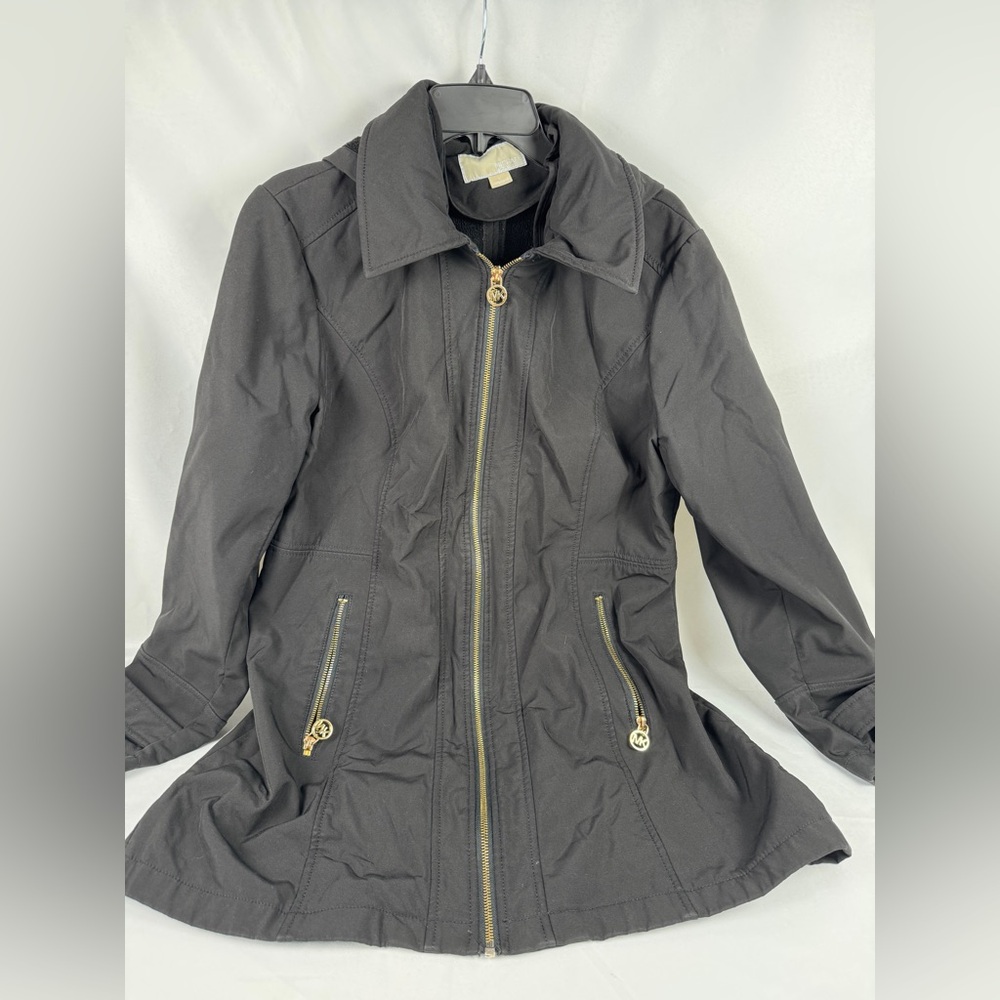 Michael Kors Large women’s jacket, long. Black with gold zippers